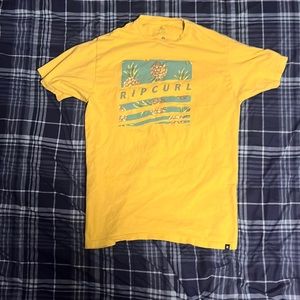 Rip curl yellow medium t shirt